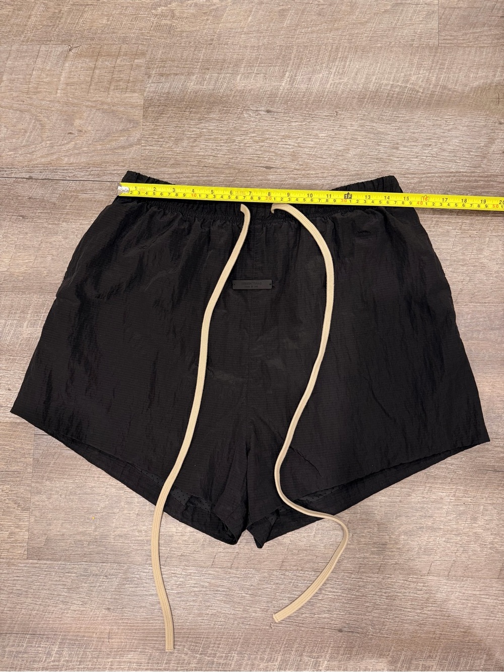 Fear of God Essentials Ripstop Running Shorts Sz L Black Athleisure Streetwear - Picture 9 of 10
